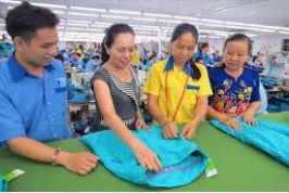 Hút hầm cầu xí nghiệp 0935.644.655 